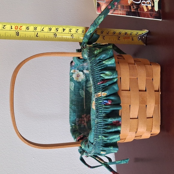 Longaberger Small Peg Basket with Fabric Liner and Plastic Protector 1998 - Picture 2 of 16